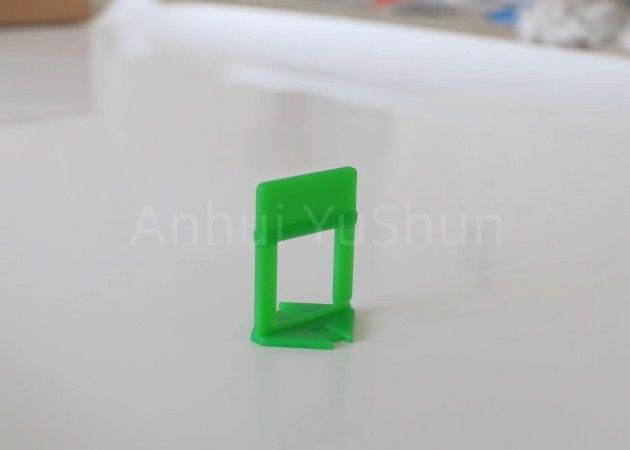 Black 1.0mm Tile Leveling Clips And Wedges Spacers For Flooring Plastic