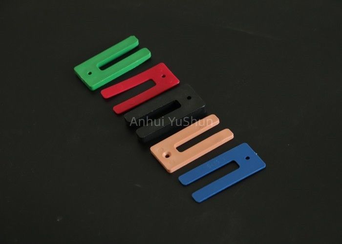 Red Window Packers For Easy And Accurate Installations With Window Plastic Instalers